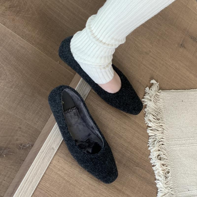 Korean flat-bottomed versatile velvet Doudou shoes single shoes women's shoes 2025 new autumn and winter outer wear simple Mao Mao shoes