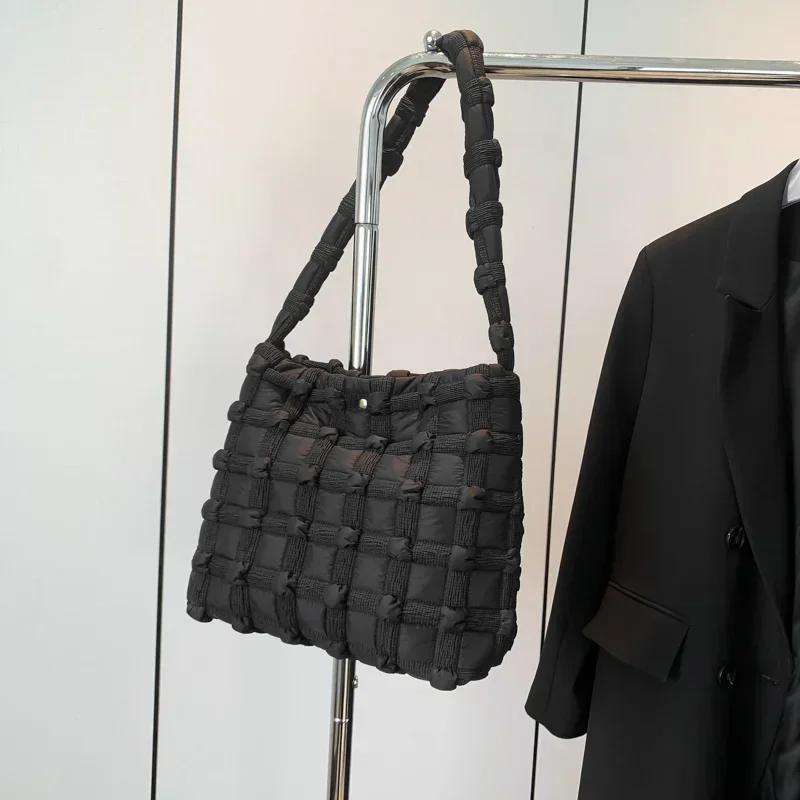 Sac à bandoulière pour jeunes femmes, sac fourre-tout décontracté et minimaliste, sac à bandoulière multifonctionnel pour femmes
