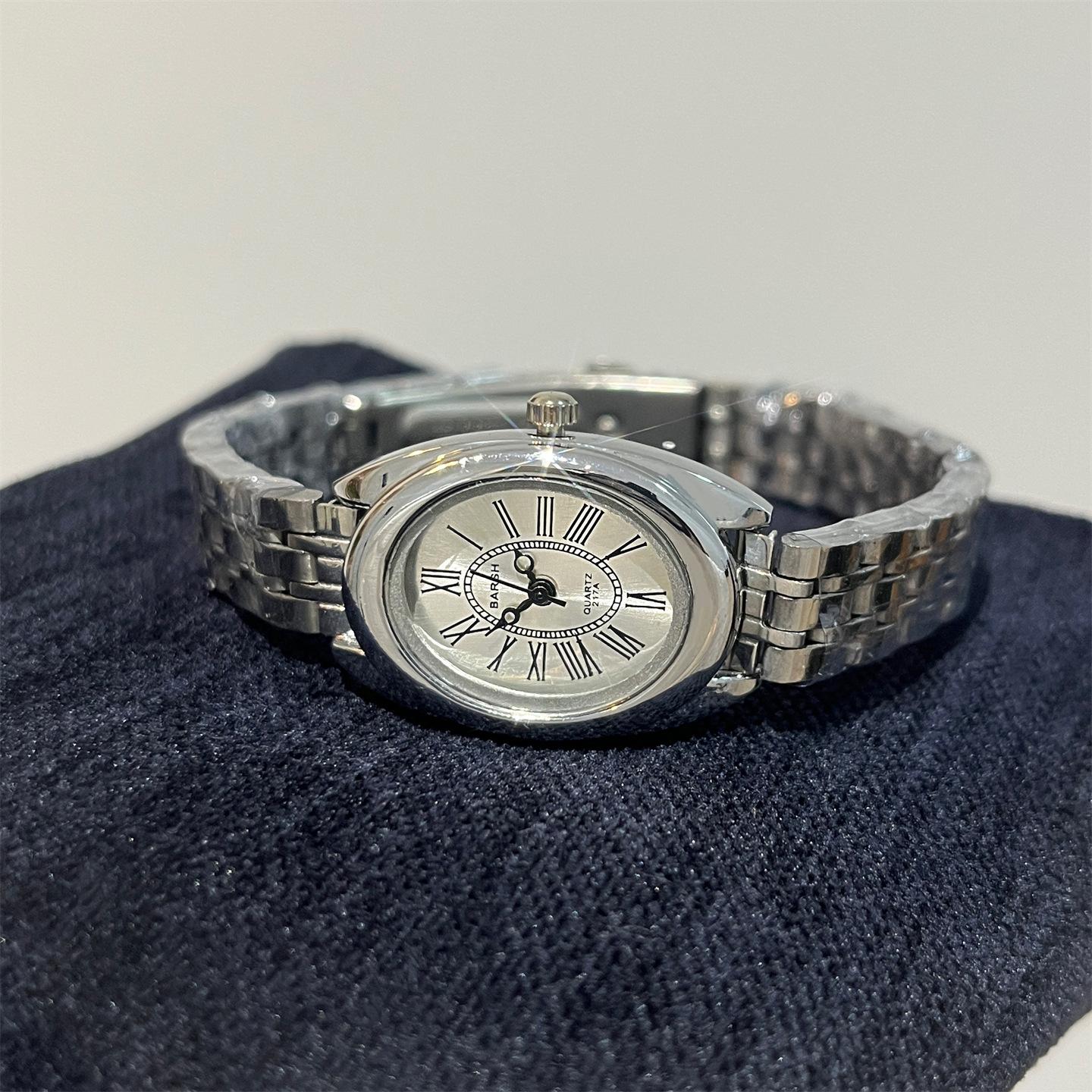 Medieval Watch Women S Gold Steel Belt Watch Exquisite Retro Quartz Watch Women