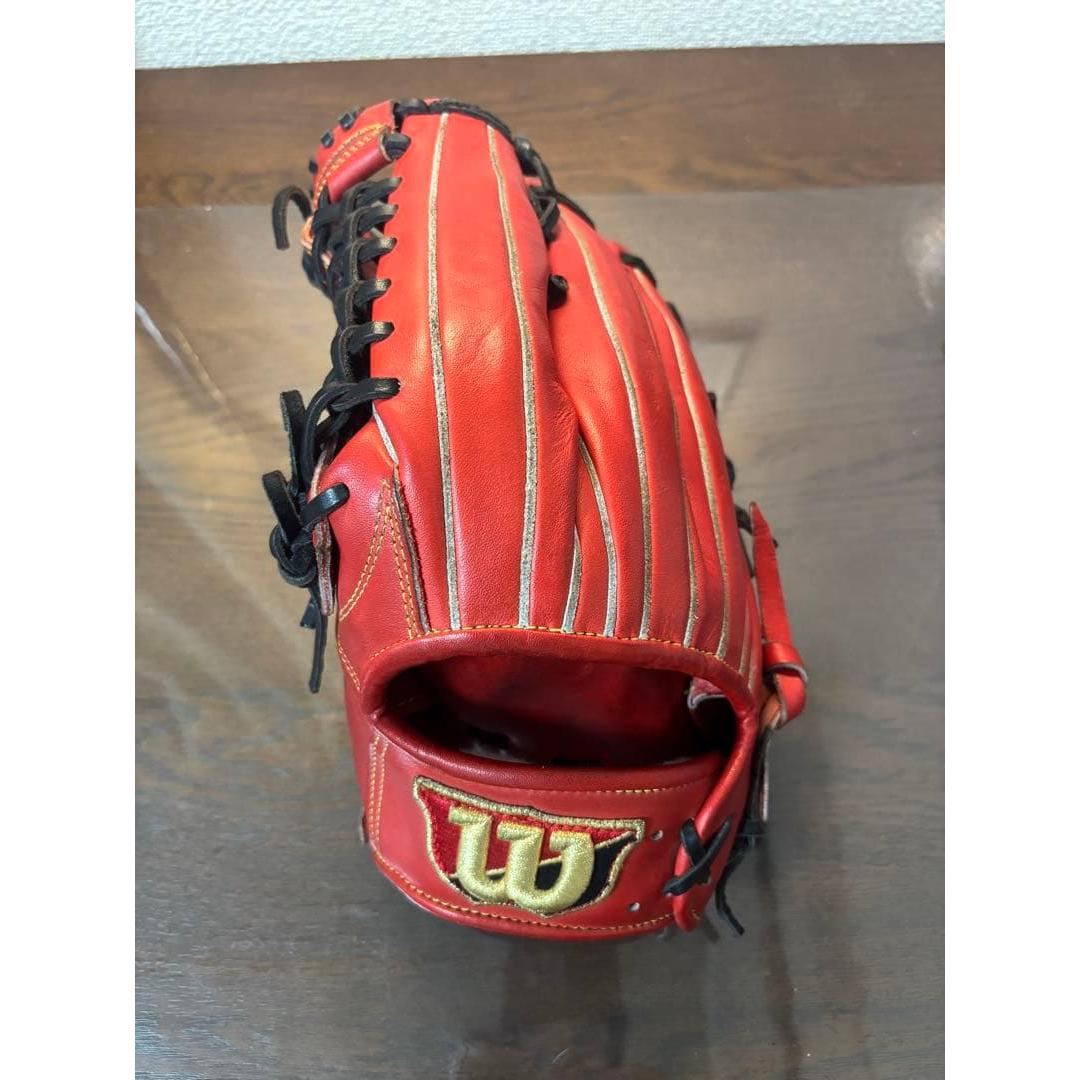 Used Wilson Hardball Baseball Gloves for Outfielders, Red