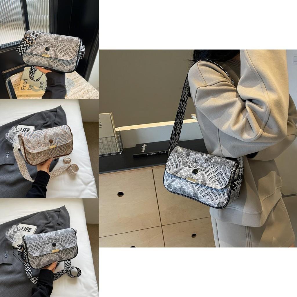 Stylish 2024 Summer New Mini Square Bag For Women Elegant Pu Shoulder Handbag