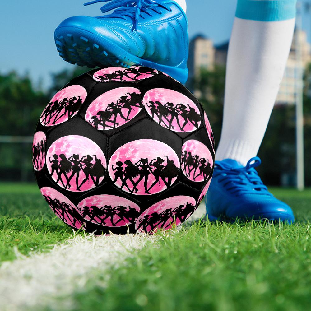 Sailor Moon Theme Size 5 Soccer Ball, Suitable for Both Indoor and Outdoor Matches, a Gift Suitable for Everyone.