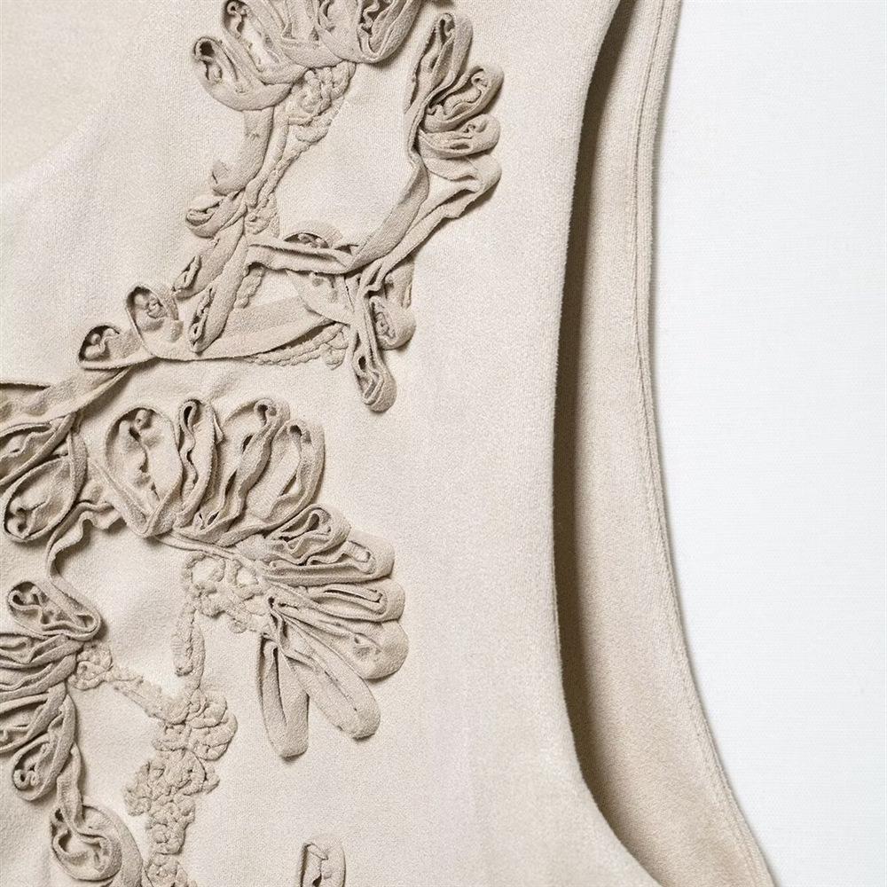 Spring/Summer 2025 Women's Slim Fit Velvet Embroidered Round Neck Vest