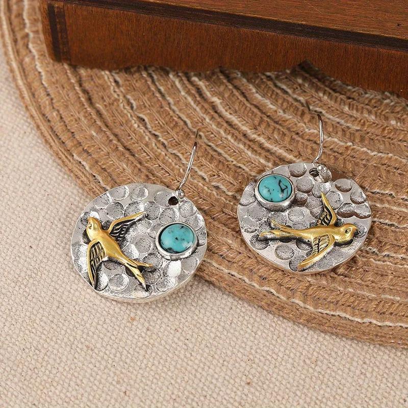 Creative Retro Silvery Disc Shaped Pendant Earrings With Bird Design Earrings For Daily Parties And Personalized Accessories