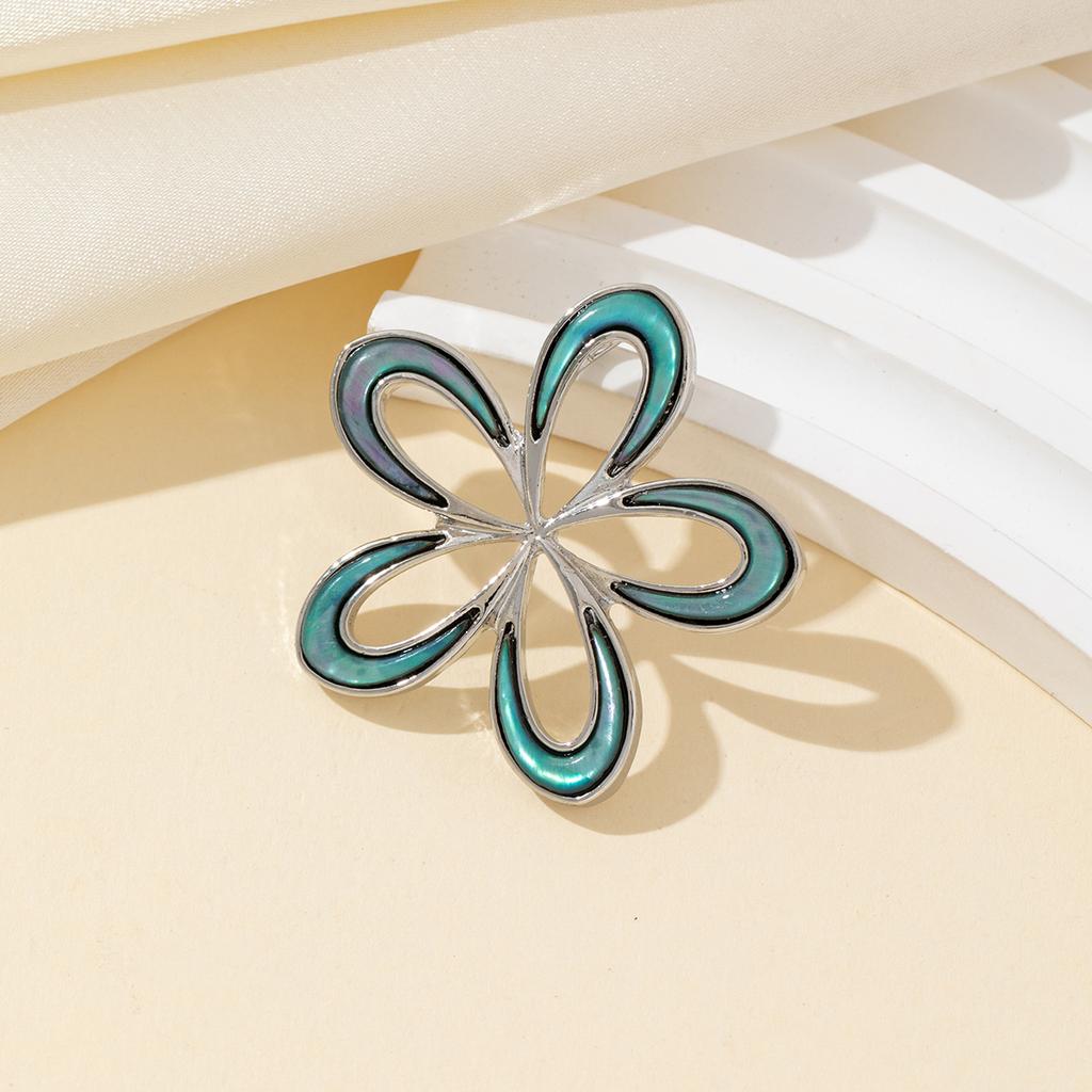 Sommerstil Damen Broschen Natürliche Muschel Exquisite Brosche 38x38mm Für Kleid Mantel Schmuckzubehör