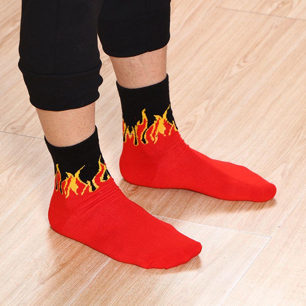 

Thick Warm Fashion Men Comfortable Skateboard Middle Tube Socks Cotton Flame Pattern Socks