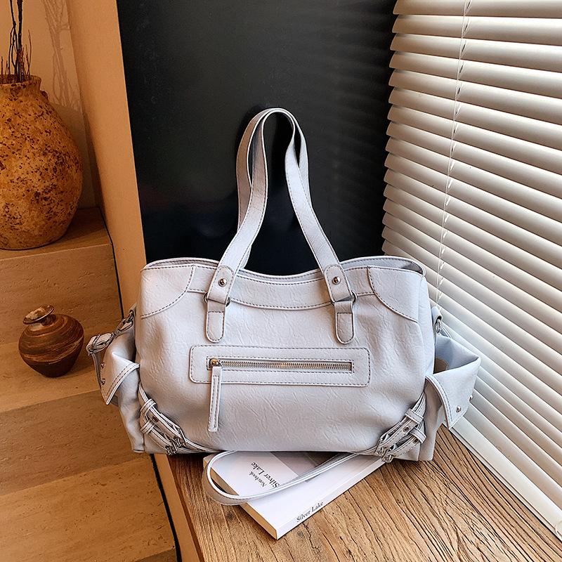 Retro Bag Women's Large-capacity New Summer Versatile Casual Messenger Bag Shoulder Commuter Tote Bag