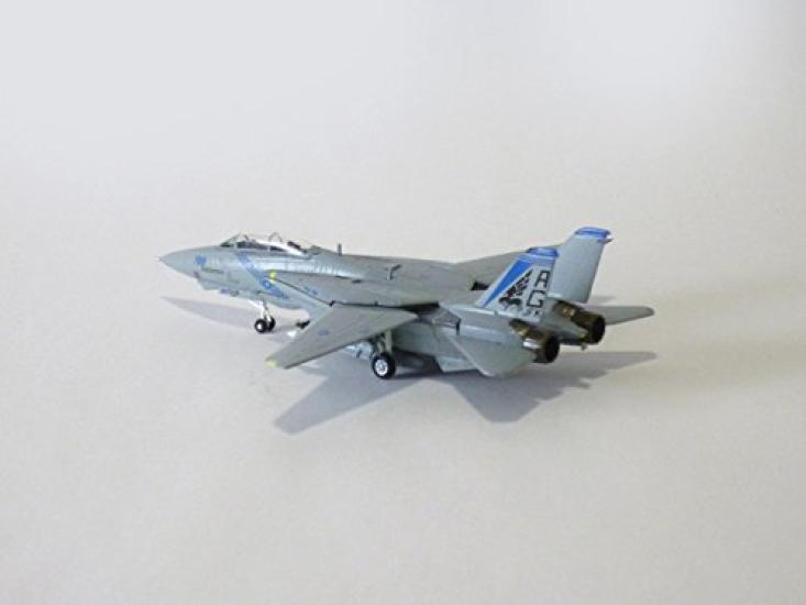 Gulliver200 Pukin Dogs AG100 2003 1/200 F-14B VF-143