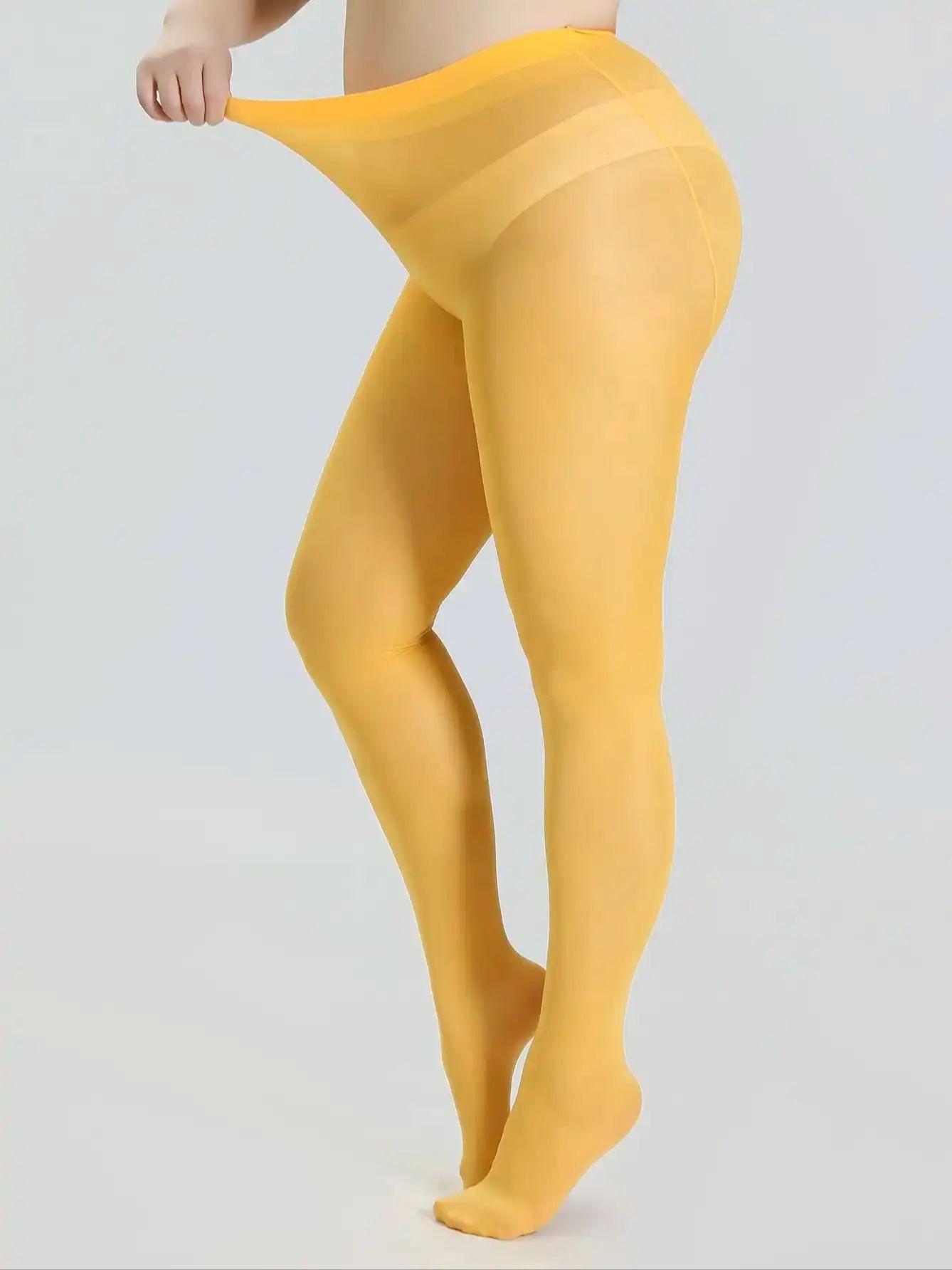 

Жовті однотонні панчохи великого розміру для жінок. Випромінюйте впевненість зі стилем.: Насолоджуйтесь сонцем з цими XXL жовтий