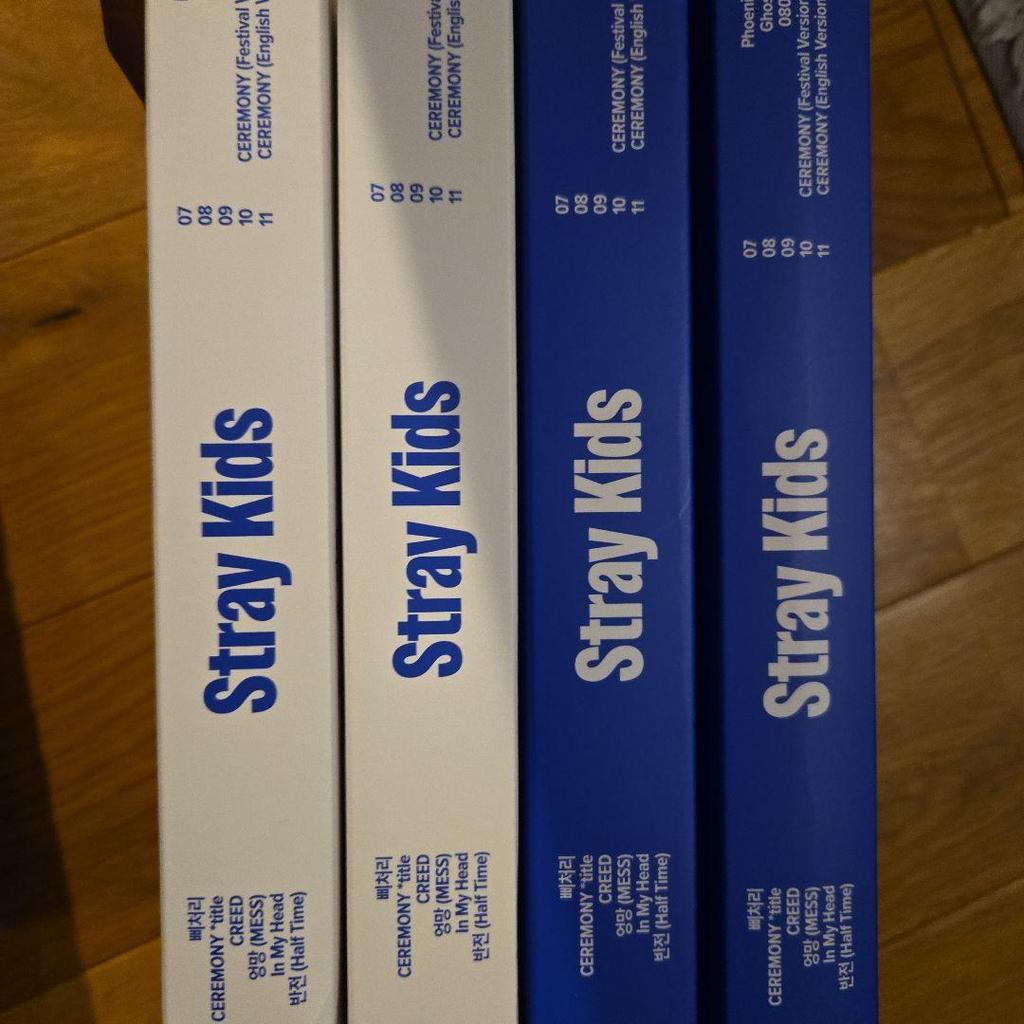 [USED] Opened, anonymous shipping, Stray Kids "KARMA" 4-book set