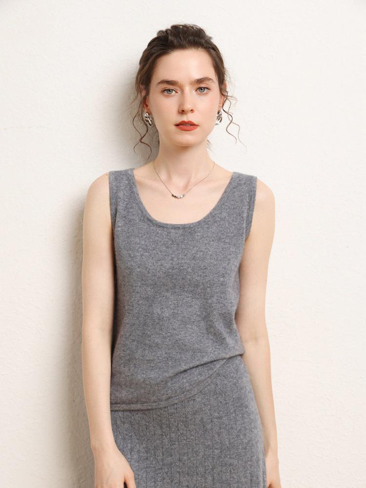 Women's Cashmere Knit U-Neck Vest - Autumn/Winter Style, Wide Shoulder Strappy Base Layer, Versatile and Simple.