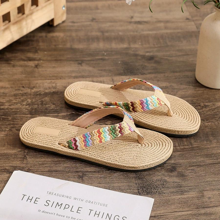 New Women's Fashion Trend, Anti Slip, Wear-resistant, Comfortable Soft Bottom, Ethnic Style Flat Heel Flip Flops
