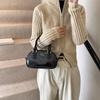 Retro contrasting color portable bowling bag women's 2025 new trendy shoulder bag fashionable messenger bag