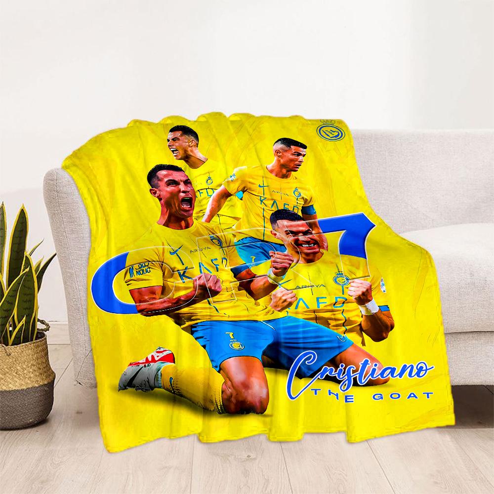 Ronaldo Manchester United Legacy Suitable blanket for offices, travel, living rooms also a good gift for friends and family Suitable for all seasons.