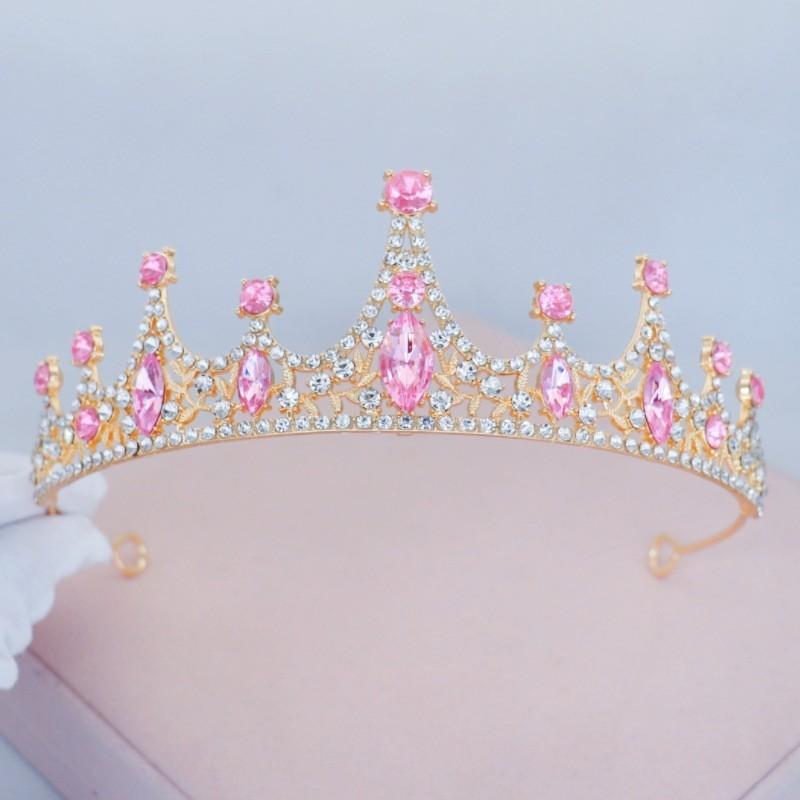The New Bride's Crown Is Made of Baroque Crystal and Is Charming It Is A Beautiful Wedding Headwear for Brides and A Princess Birthday Headband