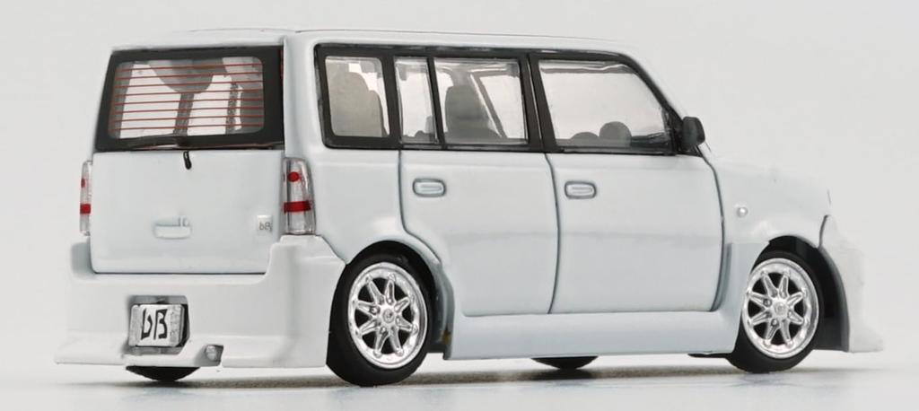 BM CREATIONS Toyota 2000 bB White LHD Finished Product 1/64