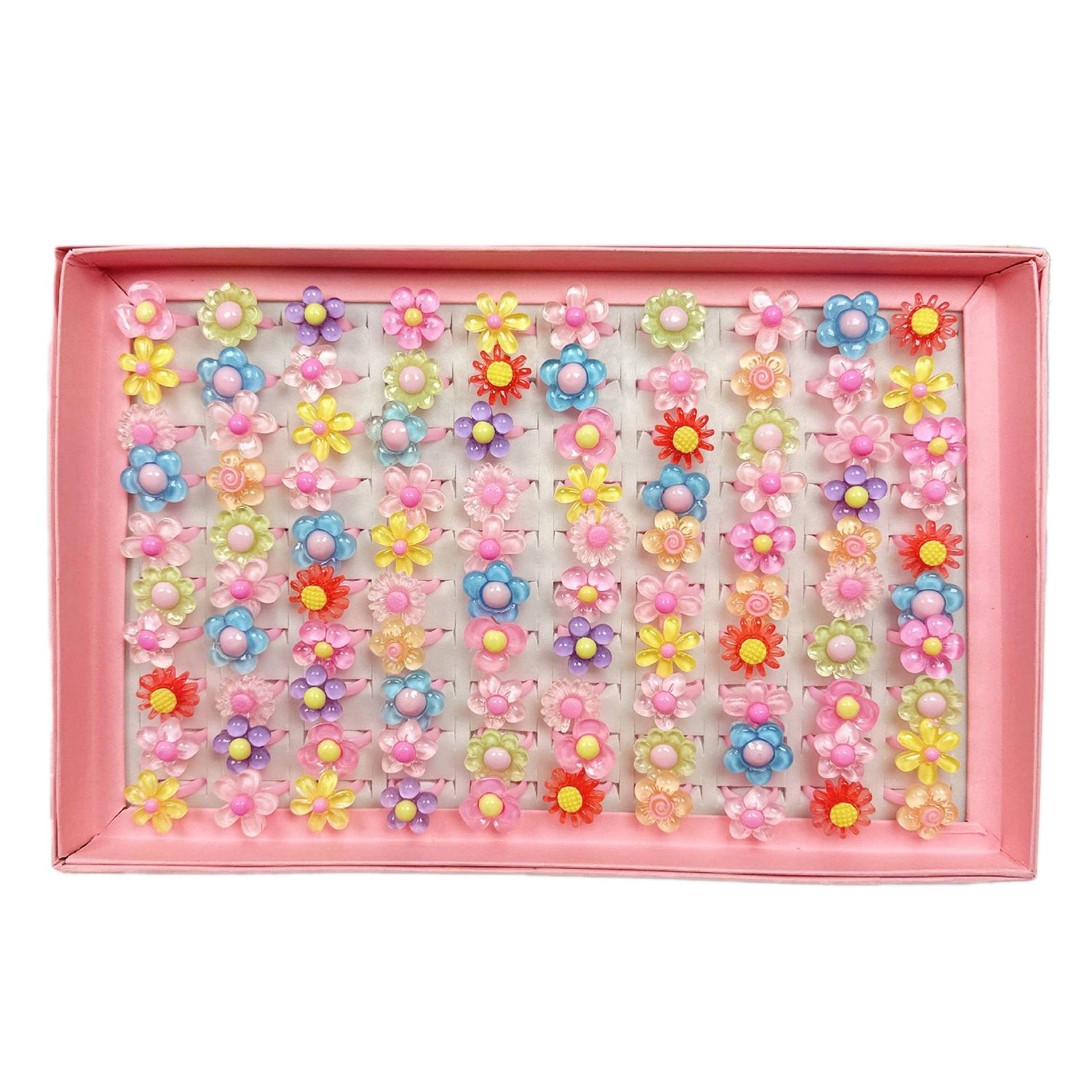 

Набор из 100 детских колец из смолы в ассортименте, кольца из смолы для детей с регулируемым размером, подарки для вечеринок, кольца-шармы