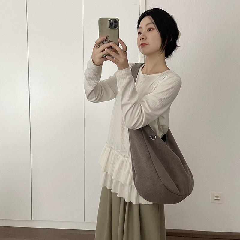 Tote bag new autumn and winter women's bag lazy woolen commuter large capacity shoulder bag luggage
