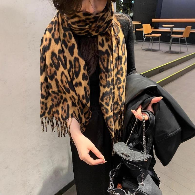 New Autumn and Winter Leopard Print Thickened Warm Fashion Daily Imitation Cashmere Fringed Scarf Scarf Shawl