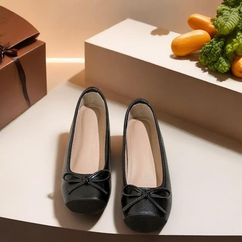 

Inner heightening soft leather thick heel single shoes bow sweet flat ballet style single shoes 35 чорний
