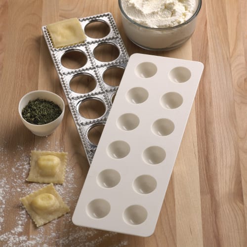 FoxRun Ravioli Maker Pasta