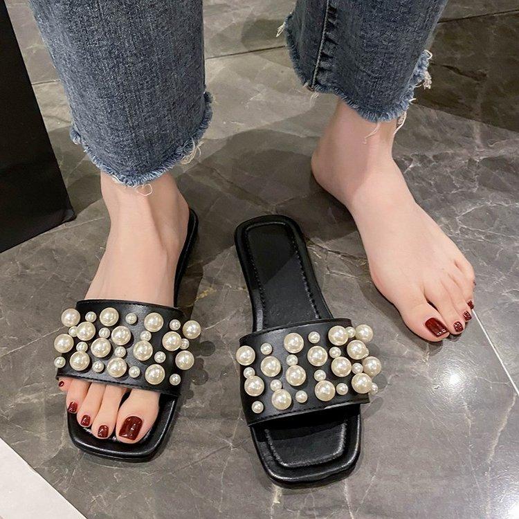 Large size pearl flat bottom sandals women's summer new square head casual wear one-word slippers