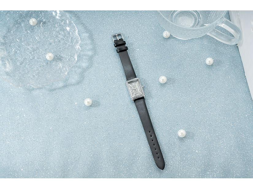 Elegancki Damski Zegarek z Diamentami Gwieździste Niebo - Luksusowy Kwadratowy Design z Pełnym Zestawem Diamentów