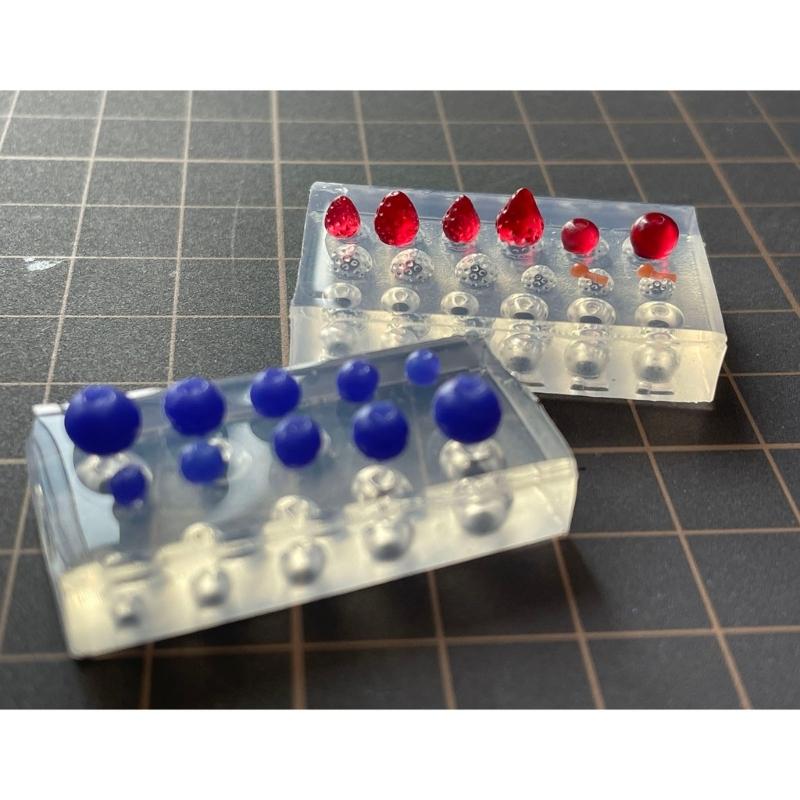 Fruchtförmige Form Praktische Erdbeer- und Kirsch-/Blaubeer-Leckereienform Tragbare Silikonform Schmuckherstellungswerkzeug