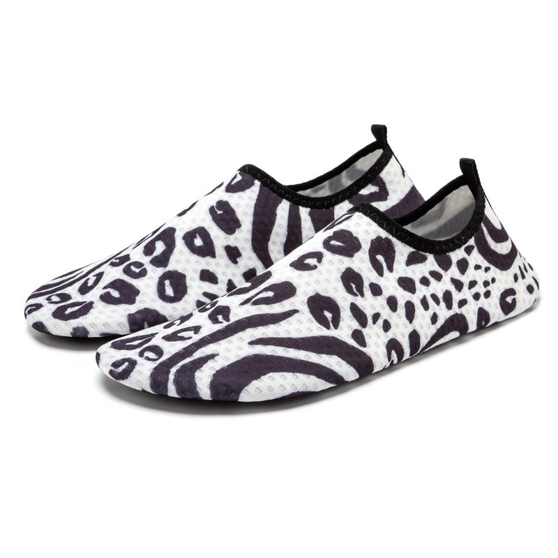 Women Men Water Barefoot Shoes Leopard Design Beach Shoes Quick Dry Hiking Sports Sandals Casual Training Shoes Light Sandals 46