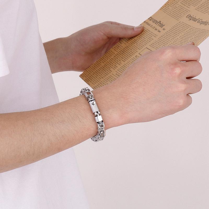 Men's Fashion Titanium Steel Paperclip Chain Bracelet with Spring Buckle