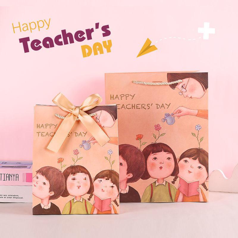 Teacher's Day Gift Set: Greeting & Thank You Cards, Kindergarten Cartoon Paper Bag.