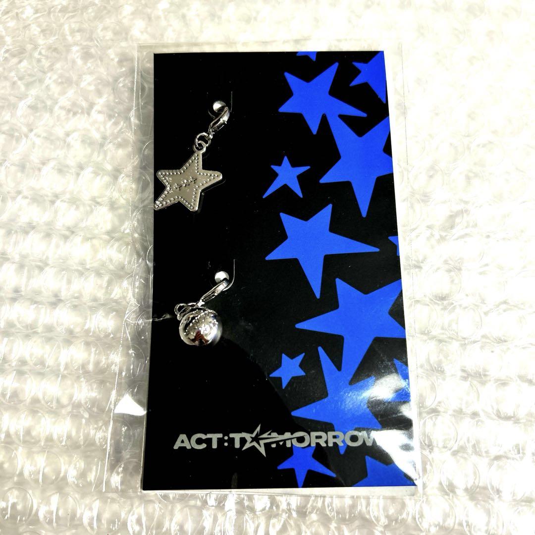 

[Б/У] Официальный набор шармов TXT ACT TOMORROW