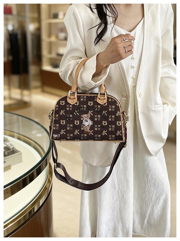 2026 Hello Kitty Color Block Handbag – Stylish Crossbody & Single Shoulder Bag for Women