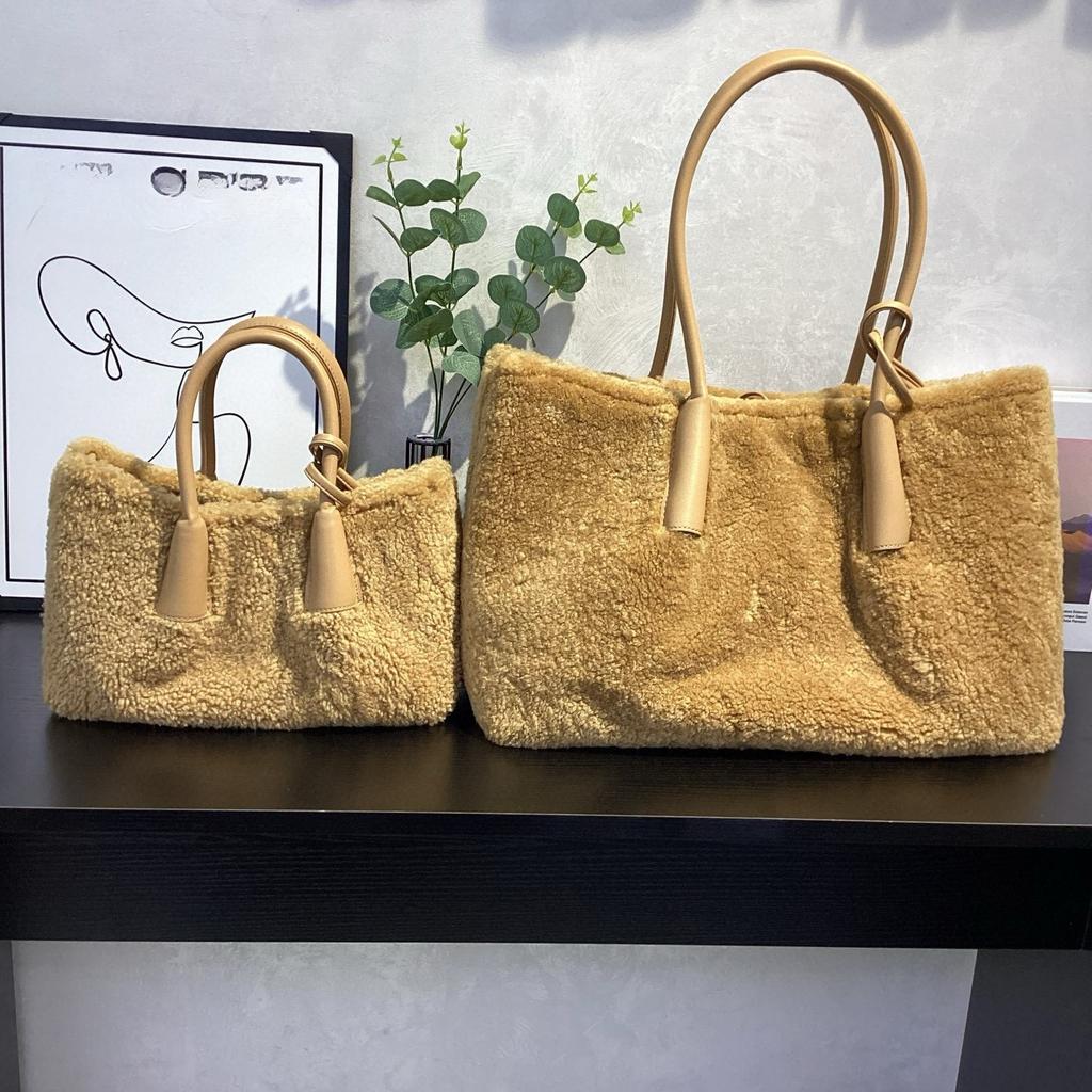Large Capacity Simple Winter Women's Bag 2025 New Trendy Fashion Handbag One-shoulder Wool Foreign Style Tote Bag