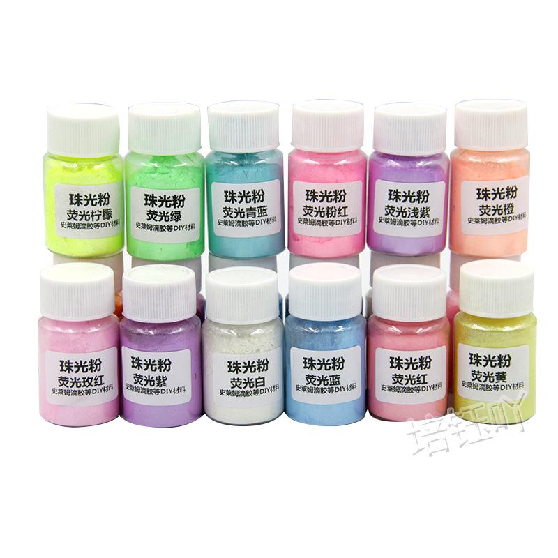 24barevná perleťová sada pigmentů do epoxidové pryskyřice je vhodná pro barviva na mýdlo, lesky na rty, laky na nehty, krystalovou lepidlovou kapku