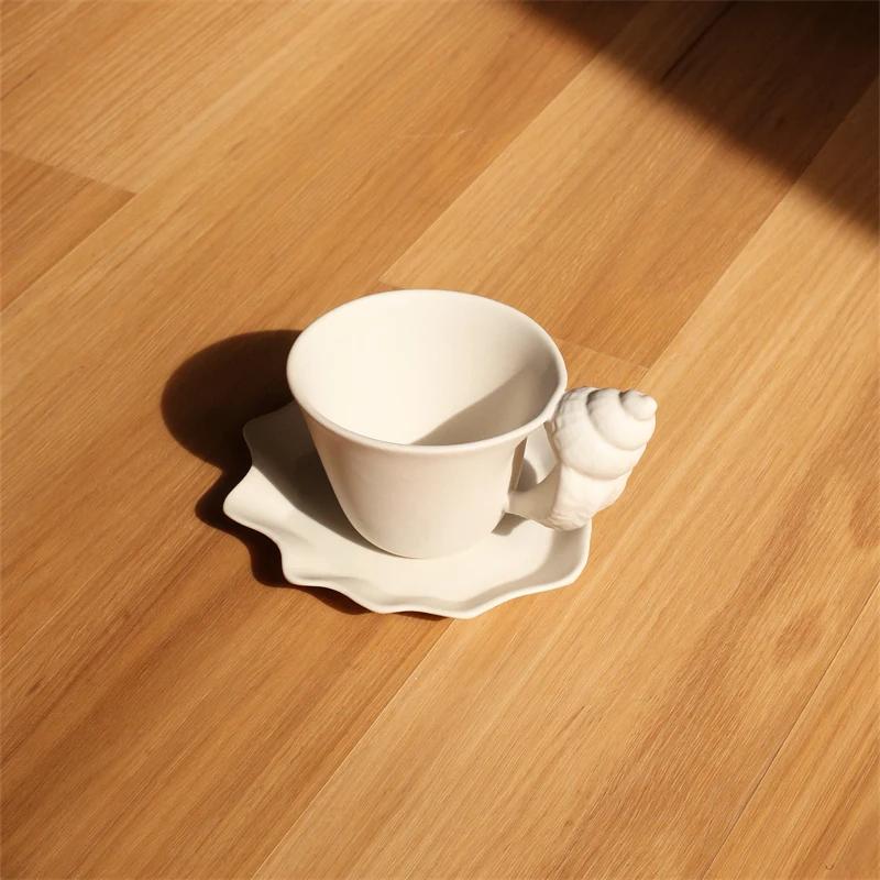 1Set Original Design Frosted Ceramic Conch Shell Coffee Cup and Saucer, Ocean Style Conch Shell Shaped Mug Coffee Cup and Saucer