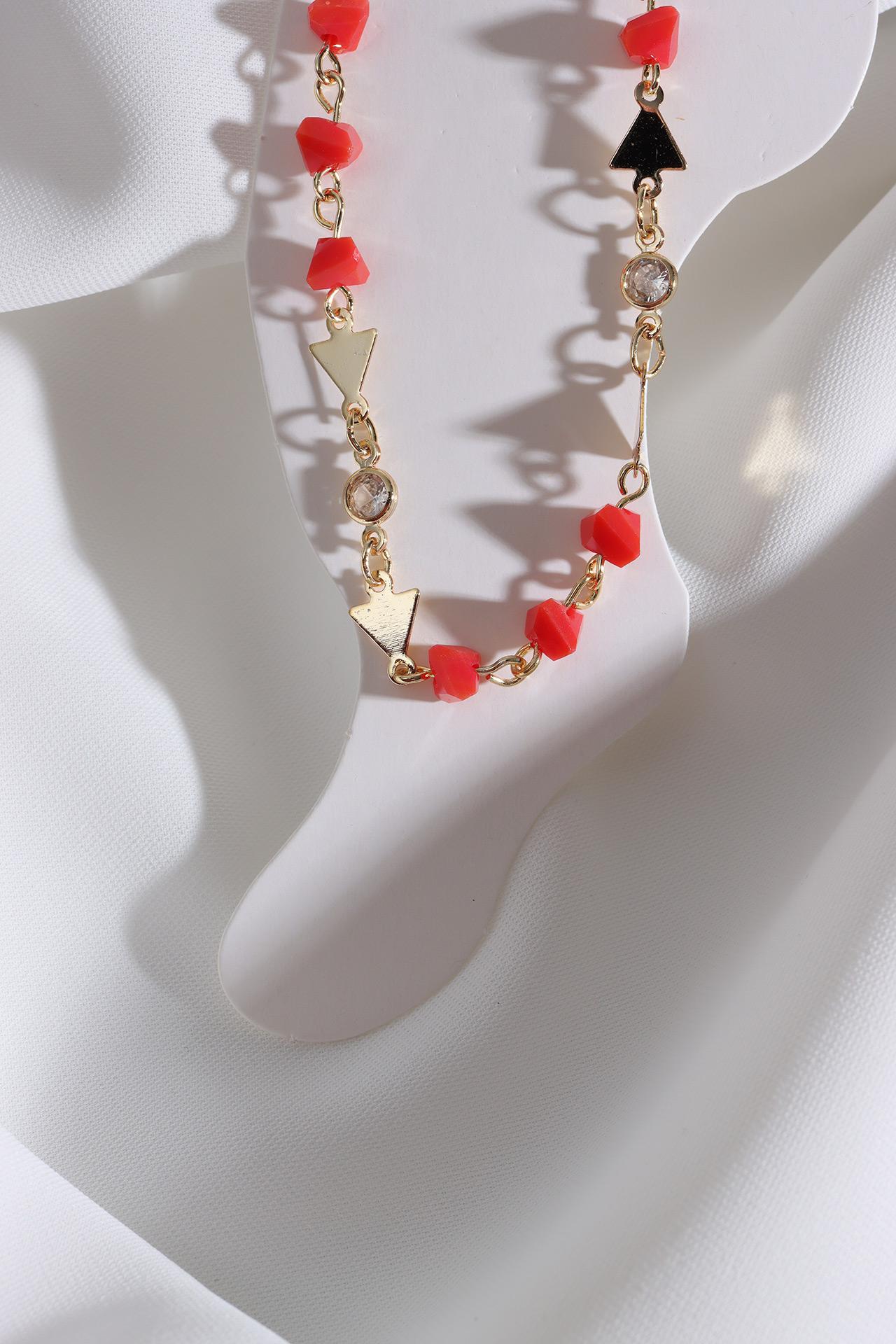 

Золотая треугольная цепочка из бисера