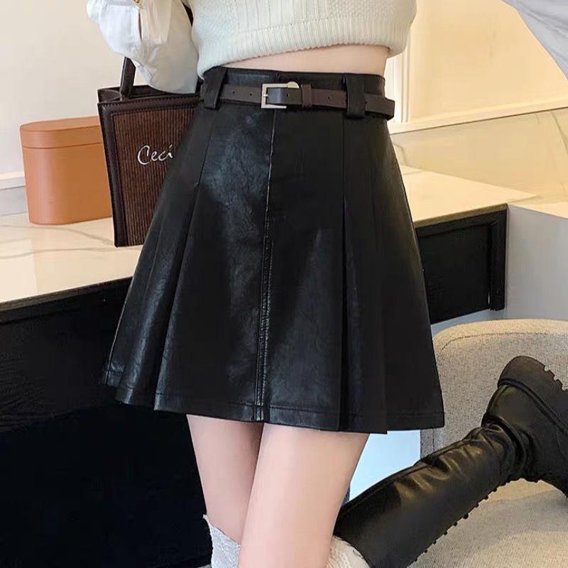 High-Waisted Black Leather A-Line Pleated Mini Skirt - Women's Spring/Autumn Fashion, Petite