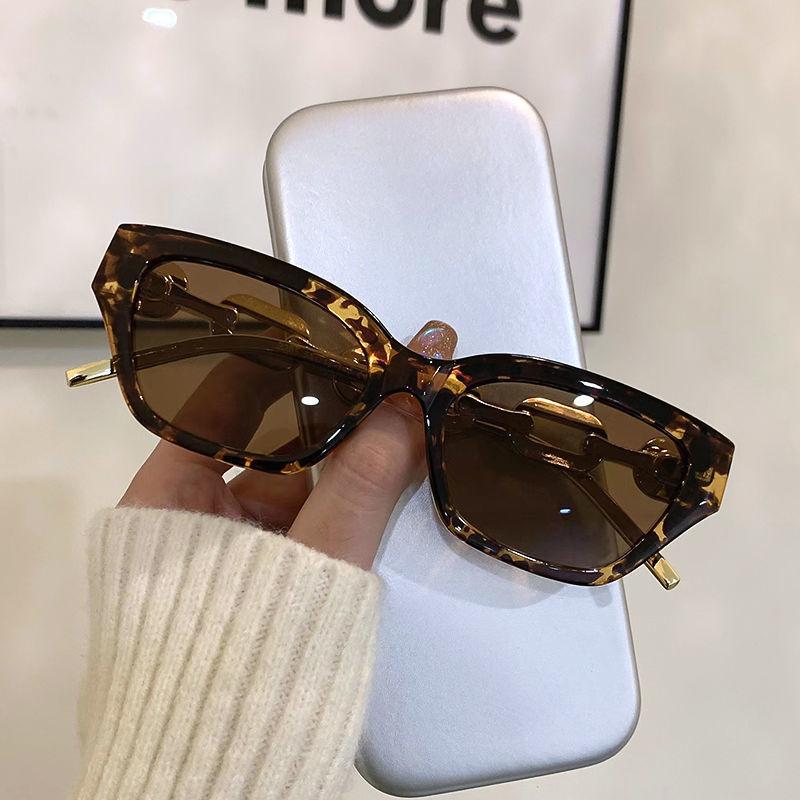 Luxury Designer Cat Eye Sunglasses Women Fashion Vintage Metal Chains Shades UV400 Protection Trendy
