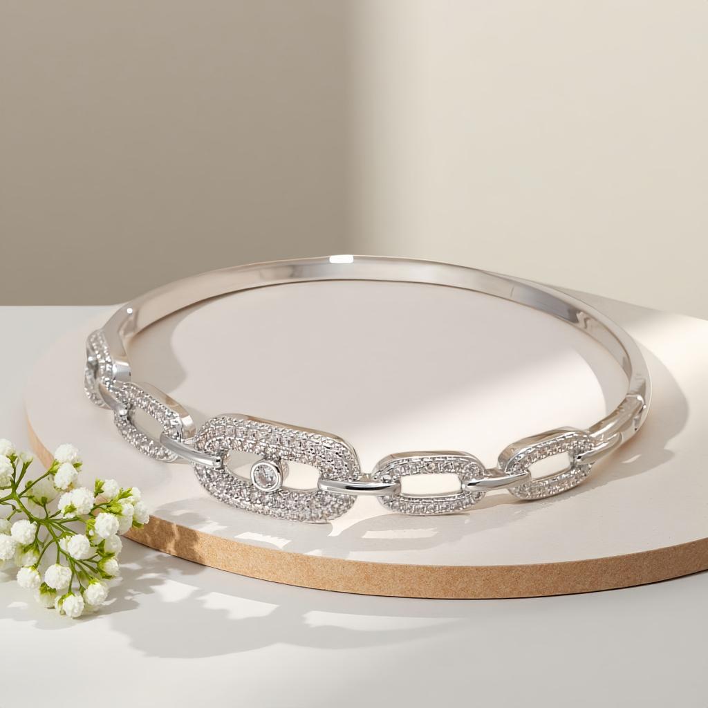 2026 High-end Hollow Zircon Bracelet Women's Light Luxury Fashion Geometric New Bracelet Full of Diamonds, Gold-plated Versatile Jewelry