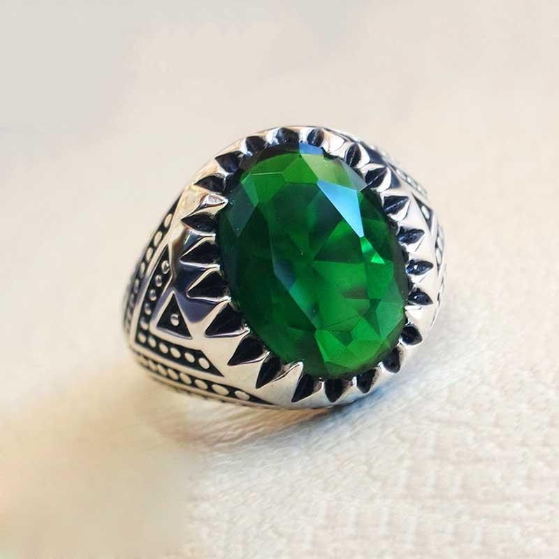Retro Emerald Men's Fashion Bracelet Color Street Hip Hop Punk Emerald Ring