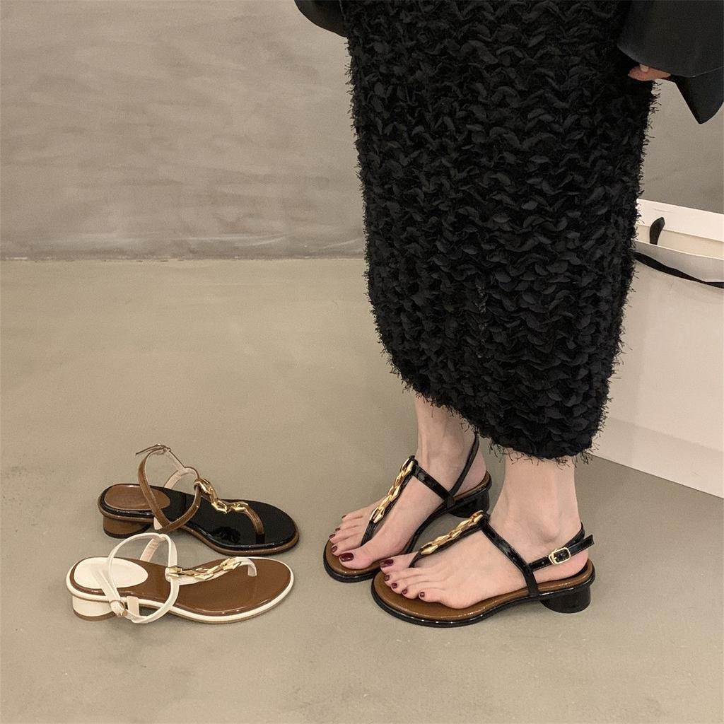 Summer with skirt thick heel sandals women's shoes 2025 new toe retro niche beach strap Roman shoes