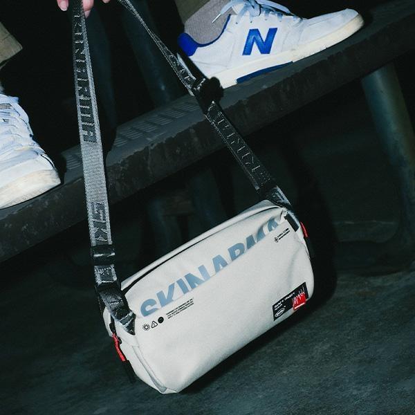 Skinarma Crossbody Bag Fardel        Olive/Olive