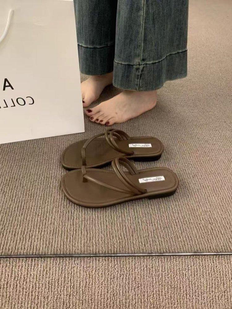 Simple and Versatile Set of Toes with Flat Sandals for Women To Wear In Summer, Seaside Casual Soft-soled Two-way Cool Slippers