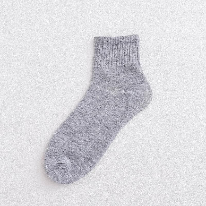 Odor-Resistant Cotton Disposable Socks: Unisex, Black/White/Gray, Sweat-Absorbent, No-Wash, Summer Thin Style.