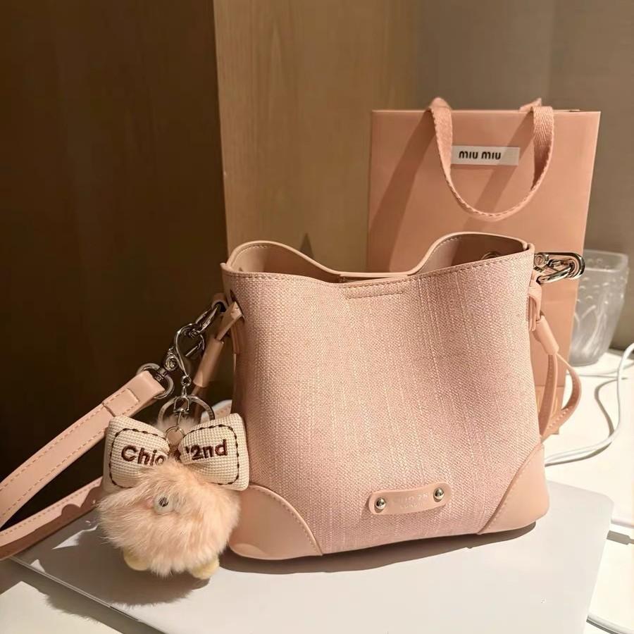 

Nanfeng Versatile Trend Pink Planet Bucket Bag Women s 2025 New Daily Commuter Versatile Messenger Bag білий