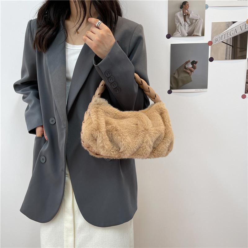 

Stylish Plush Handbag 2024 New Women s Winter Fleece Shoulder Bag Small Underarm Bag хакі