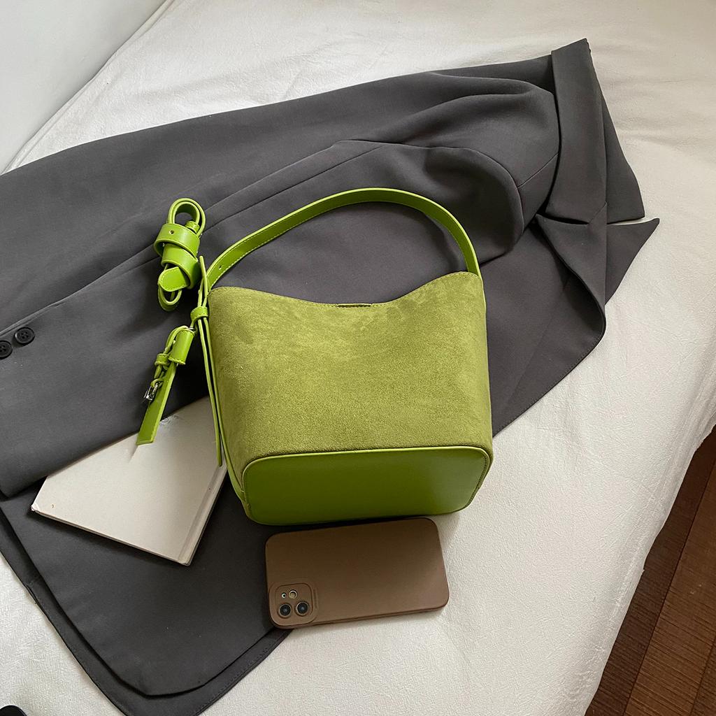 Ladies Handbag Female Bucket Bag Retro Basket Shoulder Bag Travel Faux Suede Bucket Bags Small Soft Tote Bags Daily