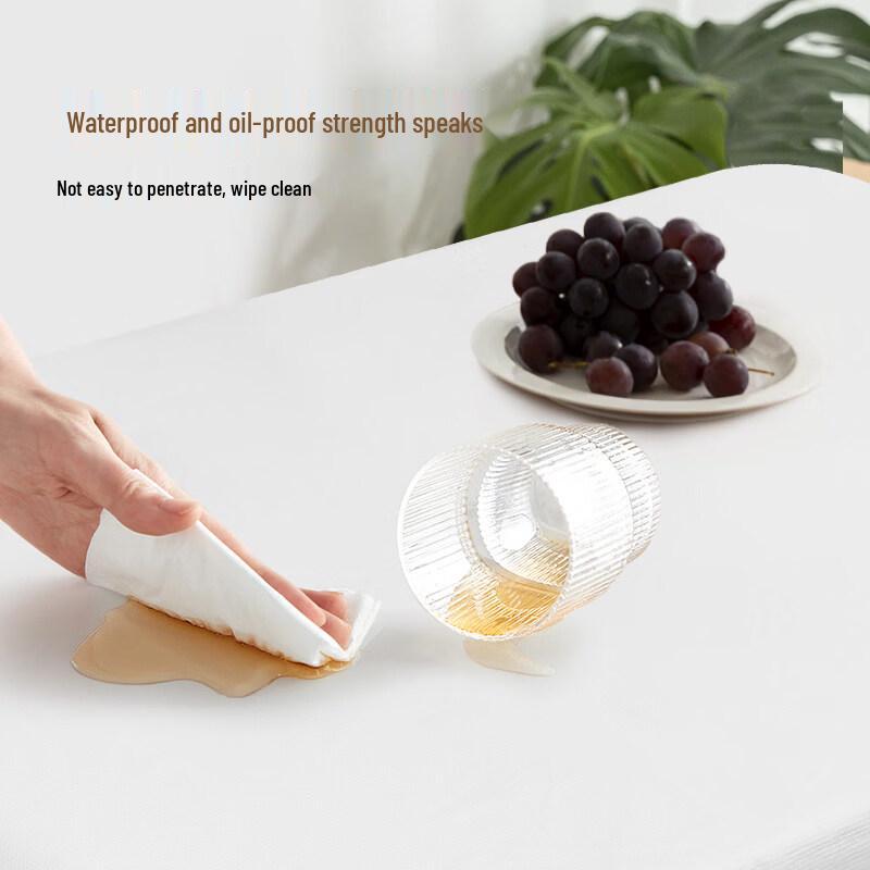 OEING Disposable Waterproof Tablecloth