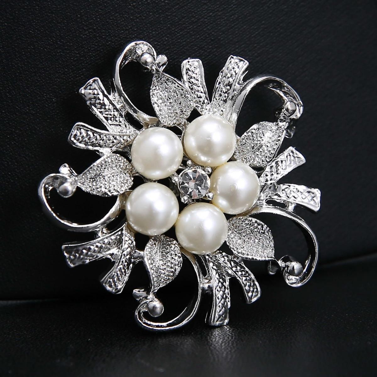 

Luxury Imitation Pearl Flower Brooch For Women Men Exquisite Elegant Round Rhinestone Wreath Floral Buckle Pins Wedding Jewelry